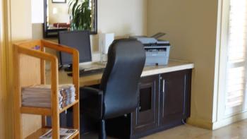 Sold Park Inn & Suites - Fresno, CA Hotel for Sale - Image# 1